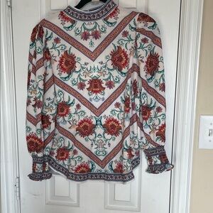 Flying tomato floral print top, size small